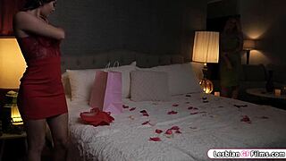 Blonde Threesome: Pussy Licking Face Sitting Orgasms With Girlfriend