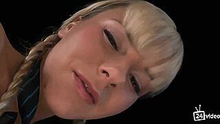 bree olson masturbating and fingering herself