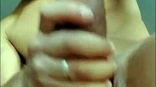 la verga mas grande de argentina cum handjob