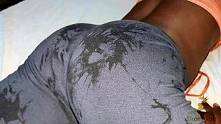 Ebony star super excit�e rend visite � son copain et re�oit des coups profonds