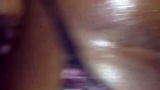 Fat ass bouncing during intense amateur session