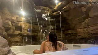 casal enjoys honeymoon motel fun with big action