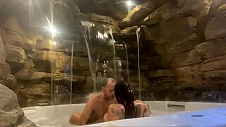 casal enjoys honeymoon motel fun with big action