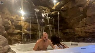 casal enjoys honeymoon motel fun with big action
