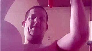 Bisexual guy wants real mans cock now