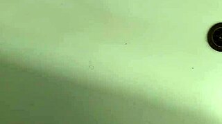 miskupa abspritzen in der badewanne