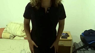 Woman Returns From Beach For Cumshot