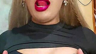 Ladyboy Transexual Rica Masturbándome
