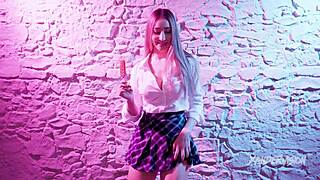 Xander gets deep blowjob and handjob by lula
