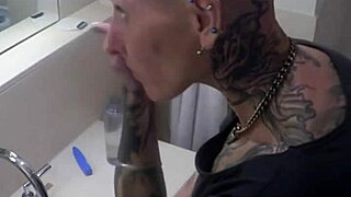 Watch Vilja Shave Head And Pussy Smooth Hairless Fucktoy