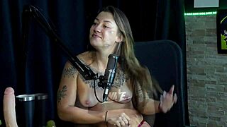 Flor de damiana gives revealing interview full of playful moments in brazil.