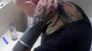 Watch Vilja Shave Head And Pussy Smooth Hairless Fucktoy