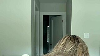 gym bunny reaches intense orgasm after leg day