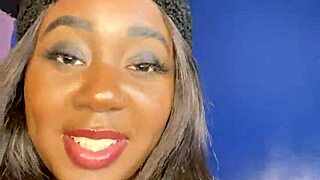 Alliyah Alecia Shows Teasing Striptease And Ass Shaking