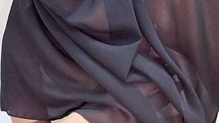 Hijabi girlfriend enjoys first time