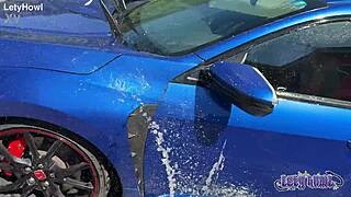 You fuck me while i wash the car outside