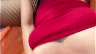 Arab Housewife Takes Hard Cock In Bedroom