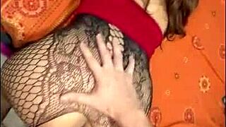 Arab Housewife Takes Hard Cock In Bedroom