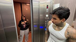 De vecinos a locos de placer el casting mas caliente en el ascensor
