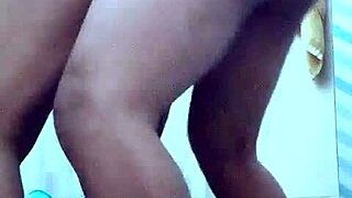 Girl spied while bathing and asked to be fucked hard