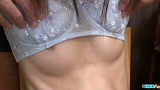 asian chick spreads legs for vibrator orgasm