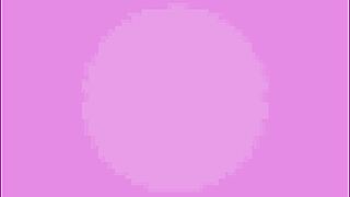 يا إلهي! زوجة الأب تسقط على زبي وتضرب صفقة سرية!