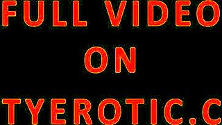 새엄마와 아들이 함께 야하게 섹스해, 와! 😍