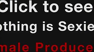 La BBW Sarah yankee si stuzzica