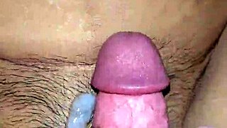 拉丁裔熟女近景小18+奶子情侣互动