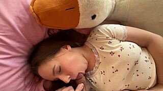 Seks Rumahan Asli dengan Rintihan Keras dan Keluar Berantakan!