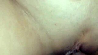 Am vizitat-o pe sora prietenului meu și am intrat în fundul ei strâmt.