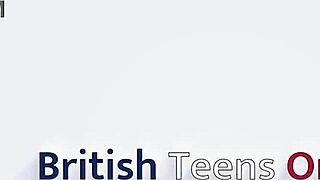 Já viu uma de 18 anos receber surpresa de gozada natalina?