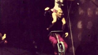 Винтажная эротическая иллюстрация раскрывает чувственную тайную историю