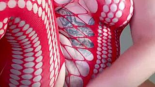 Hey, tengok aku jari pepek berbulu basah dalam-dalam malam ini