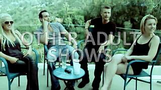 Ζεστή Ξανθιά Milf Μοντέλο Riley Anne Γδύνεται για Playboy. Ο Τέλειος Κώλος και το Σώμα της Κλέβουν την Παράσταση!