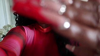 Una sorpresa te espera con la morena doblada. Su gran culo y clítoris me vuelven loco.