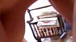 זוג חובבנים חולקים סקס גול עם חברים