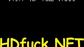 فتيات مثيرات جوليا آن وجيسيكا جايمز يلعقن الكس في الملابس الداخلية