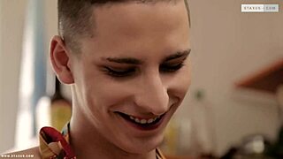 Não paro de pensar em rapazes tchecos fodendo sem camisinha numa manhã de aniversário