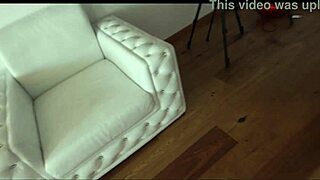 Nevlastní sestra uvízne a tvrdě jebaná všude