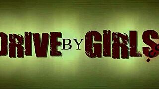 Szőke tini 18+ Alexis Crystal, épp 18, beleveti magát egy vad nyilvános csoportos dugásba a kocsiban