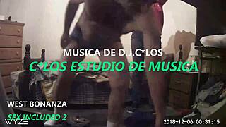 Тинејџерка 18+ јаким јебањем за паре уз музику