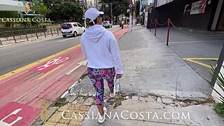 Cassiana Costa Dövmeli Kıçıyla Tekrar Saldırıyor